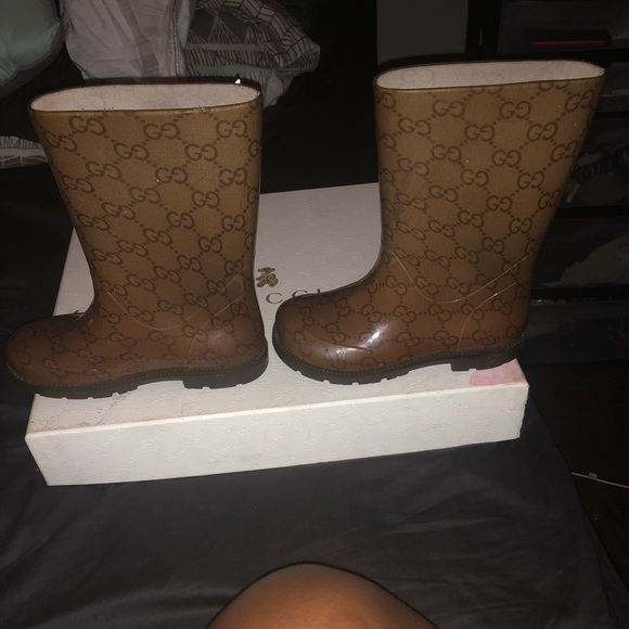 Gucci boots - Picture 1 of 3
